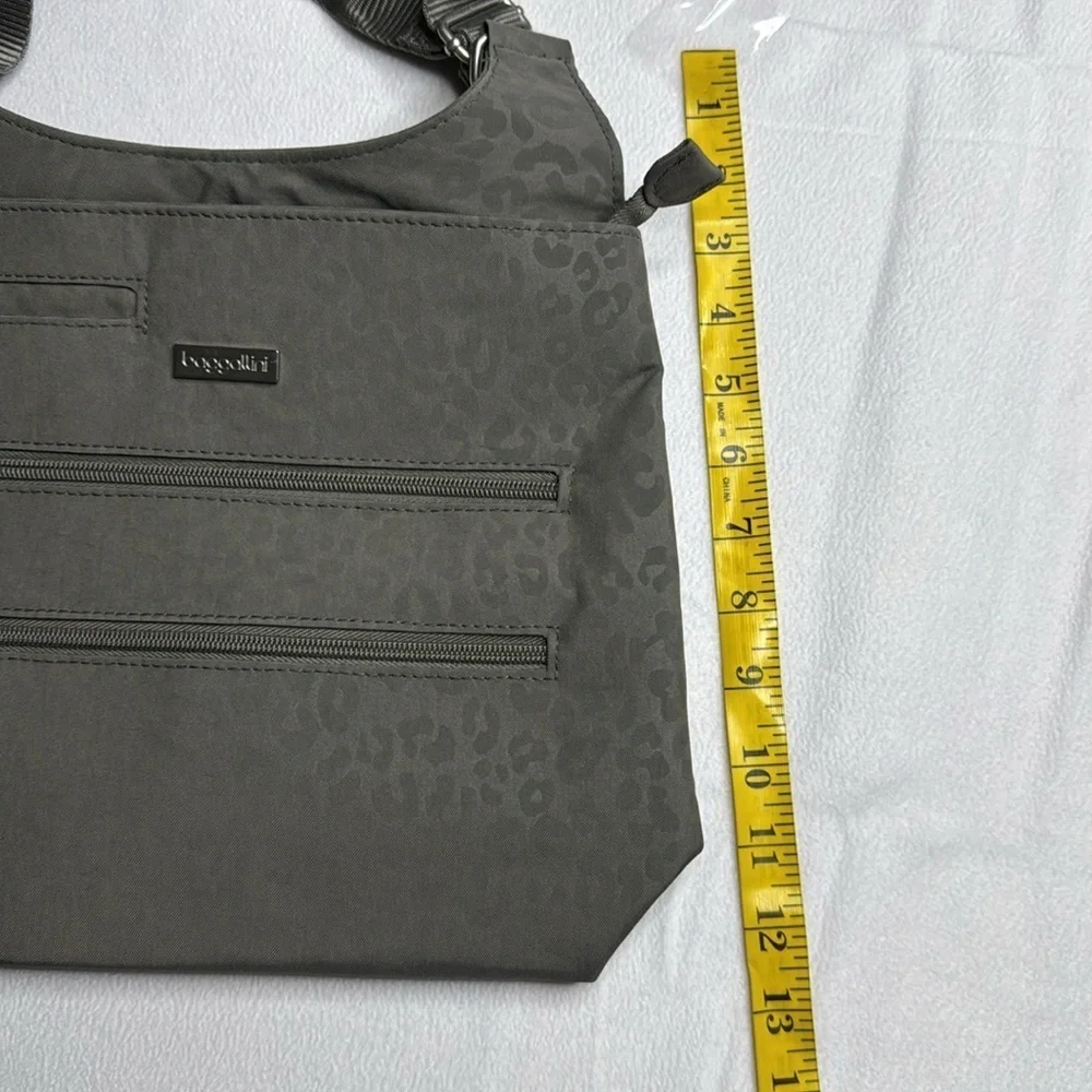 Baggallini Bucket Bagg (Charcoal) crossbody NWOT bag - Picture 8 of 9